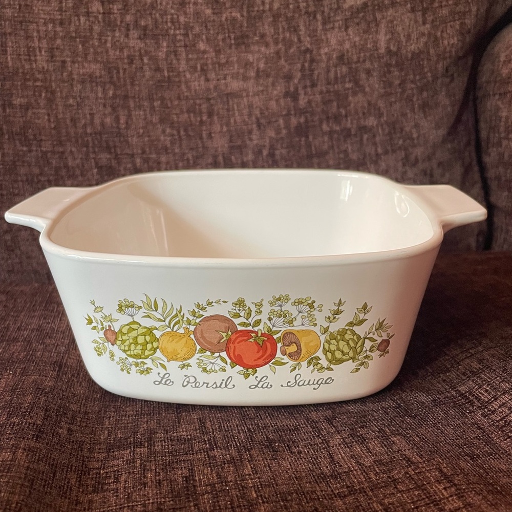 Corning Ware Spice of Life Le Persil La Sauge 1 1/2quart  casserole dish